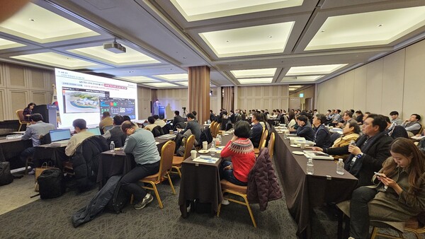 17일 서울 코엑스에서 열린 이음5G 성과 발표회 모습. [사진: 이진호 기자]