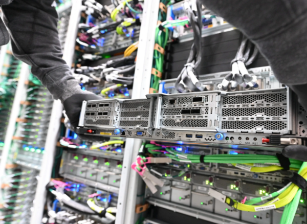 아마존이 재생에너지 기업 GE베르노바와 데이터 센터 확장 계약을 체결했다. [사진: 아마존]