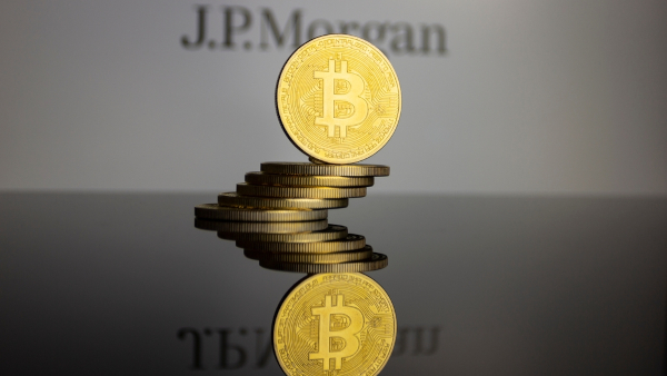 JP모건 \"美 암호화폐 준비금 승인 가능성 낮아…XRP·SOL 제외될 듯\"