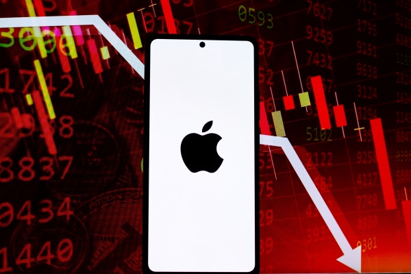 애플이 3일 만에 시가총액 6400억달러를 날렸다. [사진: 셔터스톡]