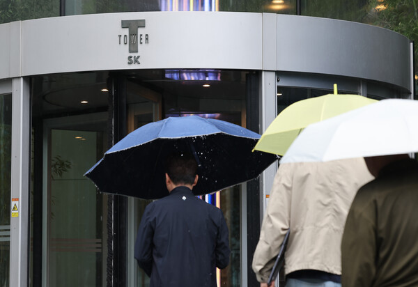  22일 서울 중구 SK텔레콤 본사 모습. [사진: 연합뉴스]