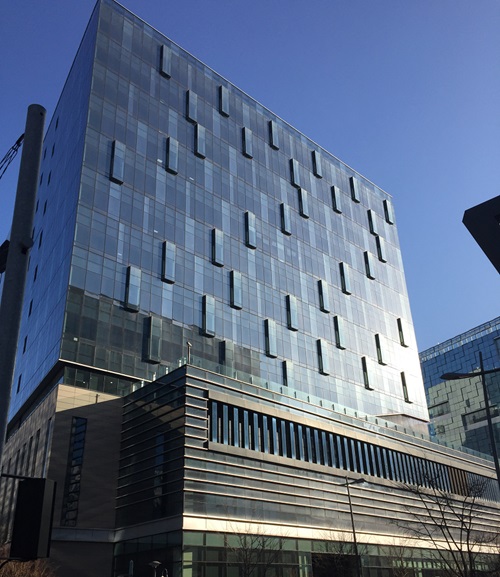 [사진: 에퀴닉스]