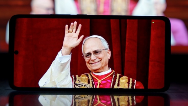 교황 레오 14세가 인공지능(AI)에 대한 우려를 표했다. [사진: 셔터스톡]