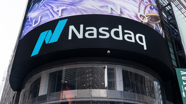 미국과 중국이 상호 관세를 완화하면서 글로벌 기술주와 반도체주가 들썩였다. [사진: 셔터스톡]