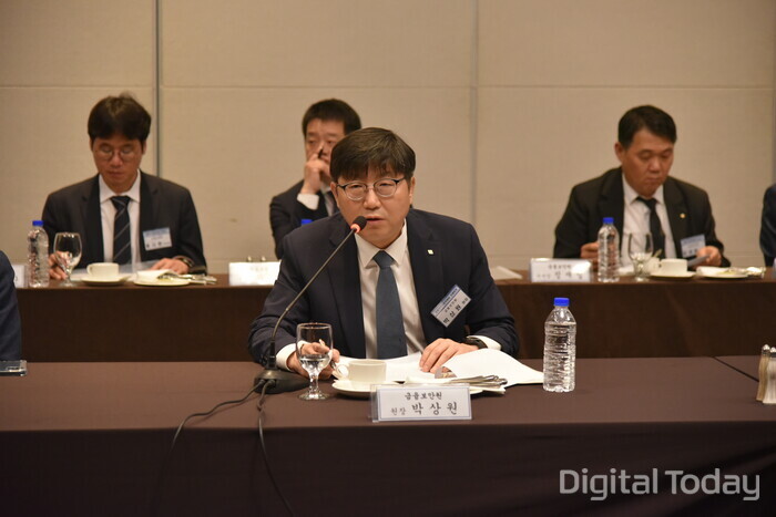 박상원 금융보안원 원장이 15일에 올해 첫 금융보안자문위원회 전체회의에 참석해 발언하고 있다. [사진: 금융보안원]