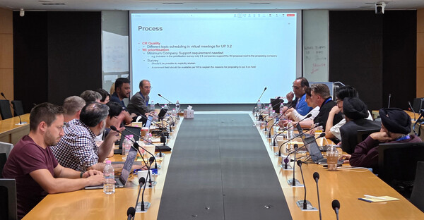 사진은 GSMA RCS 그룹 표준화 회의가  진행되는 모습. [사진: SKT]