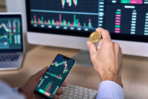 비트코인·XRP 10년 전 샀다면 지금 얼마?…장투 수익률 65~83배