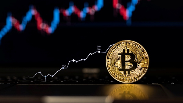 비트코인이 암호화폐 시장 상승을 주도하고 있다 [사진: Reve AI]