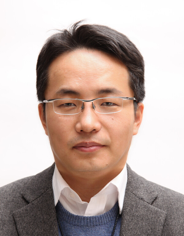 김성백 신임 단장 [사진: 한국연구재단]