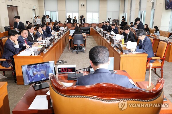 국회 행안위 [사진: 연합뉴스]