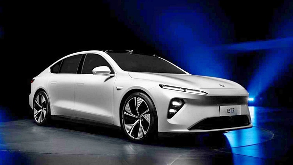 상하이 모터쇼에 공개된 니오 ET7 전기차 [사진: Nio]