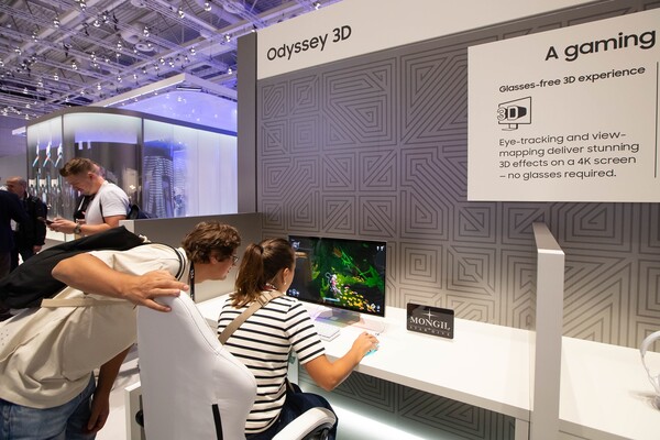 넷마블은 삼성전자와 협업해 'IFA 2025'에서 액션 RPG 신작 '몬길: 스타 다이브'를 선보였다고 10일 밝혔다. [사진: 넷마블]