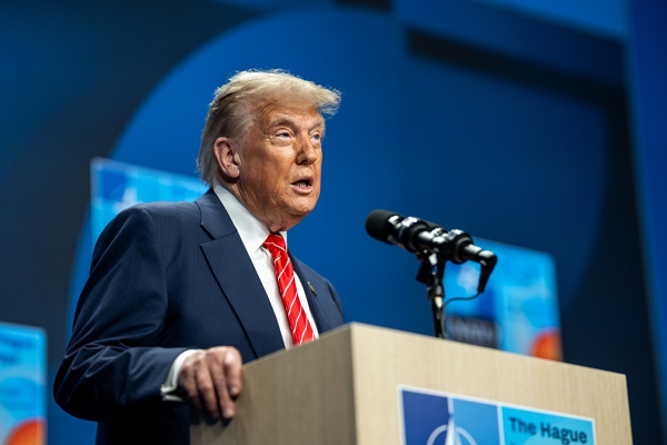 양자컴퓨팅은 아직 상용화되지 않았지만, 정부 개입 가능성만으로도 주가가 급등했다.  [사진: 백악관 엑스]