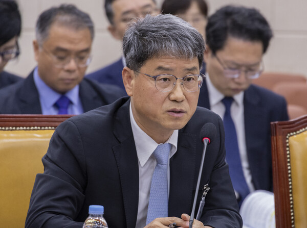 반상권 방송미디어통신위원회 위원장 직무대리. [사진: 연합뉴스]