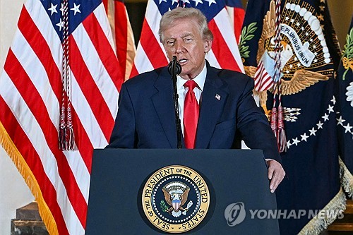 트럼프-시진핑, 對中관세 10%P↓·희토류 수출통제 유예 합의