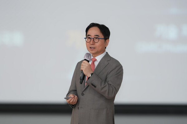 장덕현 삼성전기 사장이 창립기념식에서 기념사를 하고 있다. [사진: 삼성전기]