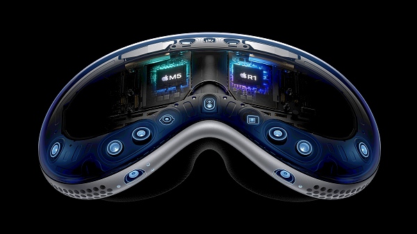 가상현실 헤드셋, 대중화는 요원…기업 시장만 개화