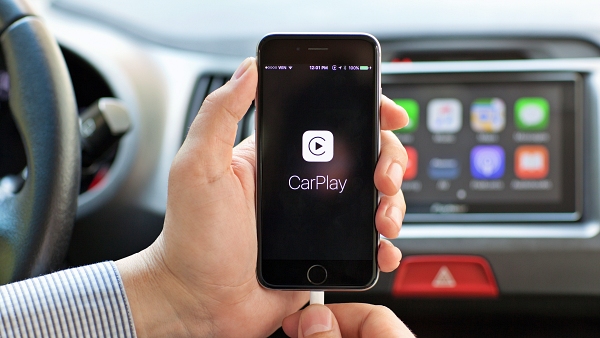 애플의 자동차 연동 서비스 카플레이(CarPlay) [사진: 셔터스톡]