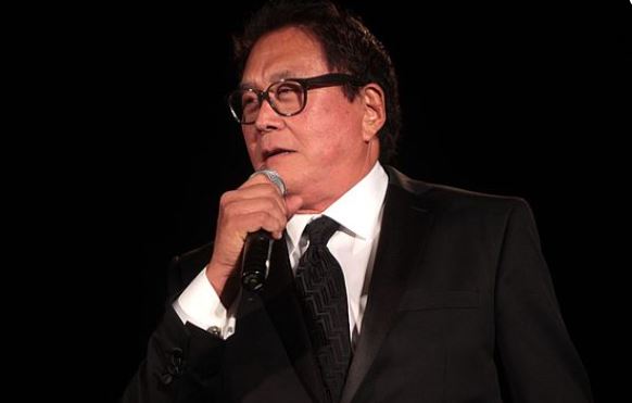 세계적인 베스트셀러 도서 '부자 아빠 가난한 아빠'의 저자 로버트 기요사키. [사진: 위키미디어]