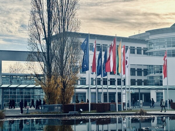 프로덕트로니카 2025...AI가 바꾸는 전자제조업 미래 제시 - 뉴스 썸네일 이미지