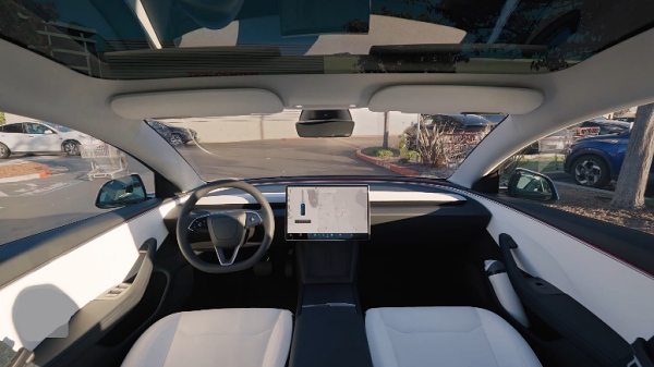 테슬라의 완전자율주행(FSD) 운전 모습 [사진: 테슬라 홈페이지]