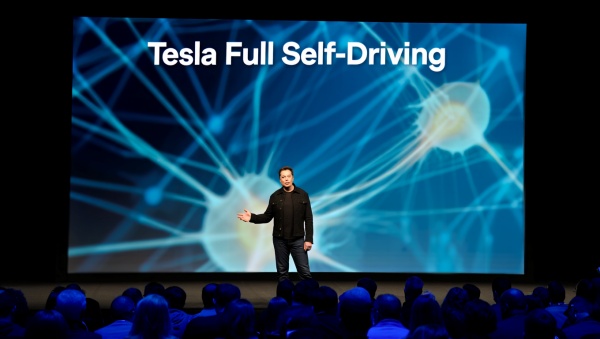 자동차 업계에서 FSD 기술의 안전성과 책임 문제는 핵심 쟁점으로 떠오르고 있다. [사진: Reve AI]