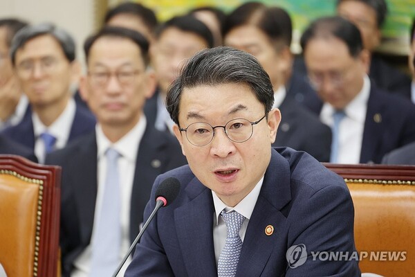 이억원 금융위원장. [사진: 연합뉴스]