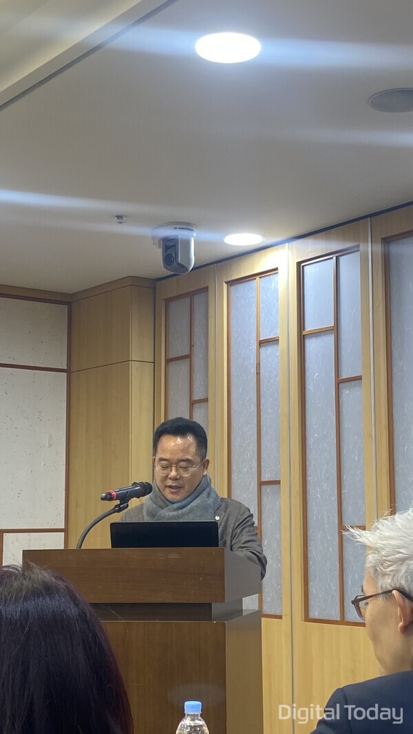 3일 국회 디지털자산 정책 세미나에서 축사하는 민병덕 의원. [사진: 디지털투데이 손슬기 기자]