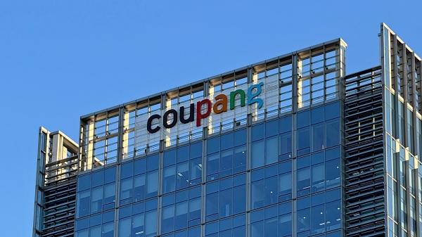 묘수일까 악수일까...쿠팡 '대표 교체' 실효 주목 - 뉴스 썸네일 이미지