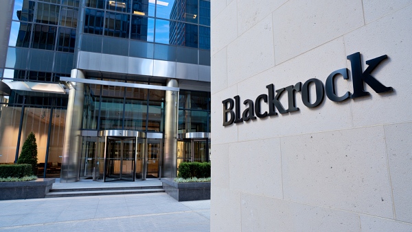 블랙록, 비트코인 9억달러 추가 매수…장기 보유자 매도 최저치