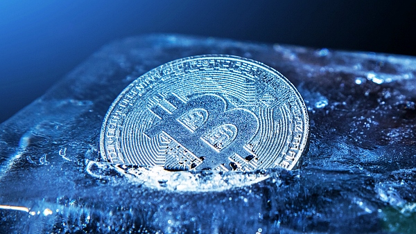 암호화폐 시장 흔들…투자자들, 호재보다 탈출구 찾는다