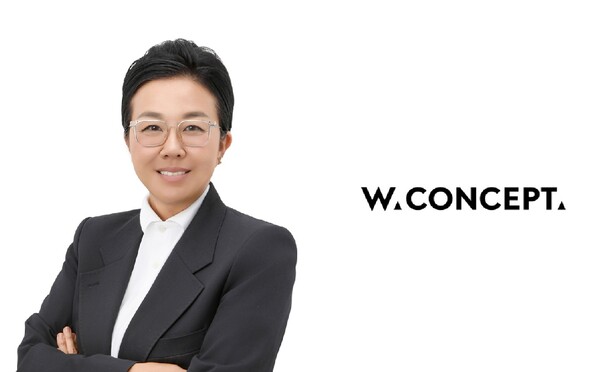 '전략통 대신 패션 전문가'...이지은 체제 W컨셉, 29CM과 격차 줄일까 - 뉴스 썸네일 이미지