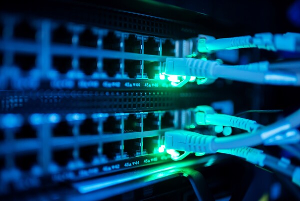 AI 데이터센터 전력 폭증 해법 나왔다…차세대 직류 전력망 경쟁 치열