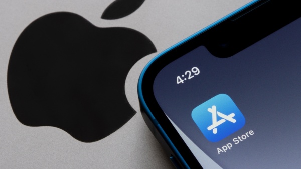 AI가 앱 죽인다고 했는데… iOS·안드로이드 신규앱 출시 104% 급증