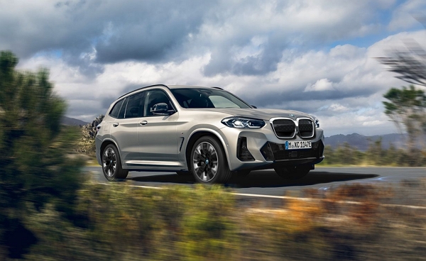 BMW iX3, 없어서 못 판다…5만대 만들었는데 주문은 10만대 육박