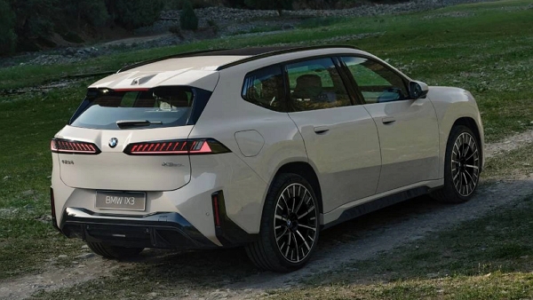 BMW, 중국서 장축형 iX3 사전판매…현지 전기차 반격 나서