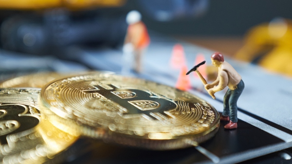 Các thợ đào Bitcoin chuyển hướng sang AI khi áp lực bán giảm mạnh