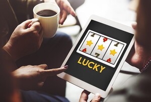 게임업계, 앞다퉈 '소셜카지노' 게임 인수...왜? - 뉴스 썸네일 이미지